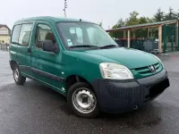 Gebraucht Peugeot Partner 75 PS (55 kW) 1998 Grün Van / Kleinbus