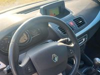 Gebraucht Renault Mégane GrandTour 130 PS (95 kW) 2011 Silber Kombi