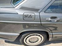 Gebraucht Mercedes 190 122 PS (89 kW) 1983 Limousine