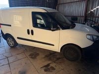 Gebraucht Fiat Doblò 80 PS (58 kW) 2017 Weiß Van / Kleinbus