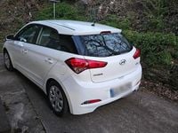 Second-hand Hyundai i20 78 CP (57 kW) 2017 Alb Hatchback