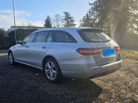 Gebraucht Mercedes E220 194 PS (142 kW) 2018 Grau Kombi