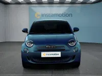 Neu Fiat 500 65 PS (47 kW) 2025 Grün Kleinwagen