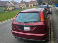 Second-hand Ford Focus 115 CP (84 kW) 1999 Roșu Hatchback