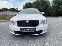 Gebraucht Skoda Superb 160 PS (117 kW) 2011 Weiß Kombi