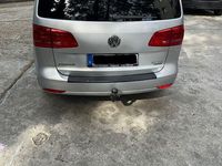 Gebraucht VW Touran Highline 140 PS (102 kW) 2014 Silber Van / Kleinbus