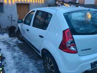 Gebraucht Dacia Sandero 75 PS (55 kW) 2012 Weiß Kleinwagen