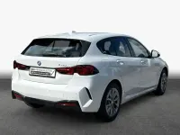 Gebraucht BMW 120 Sport Line 163 PS (119 kW) 2025 Alpinweiss iii Kleinwagen