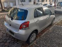 Gebraucht Toyota Yaris 99 PS (72 kW) 2012 Silber Limousine