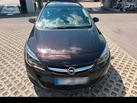 Gebraucht Opel Astra 140 PS (102 kW) 2014 Braun Kombi