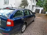 Gebraucht Skoda Octavia 140 PS (102 kW) 2011 Blau Kombi