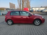 Gebraucht VW Golf VI 80 PS (58 kW) 2009 Rot Kleinwagen
