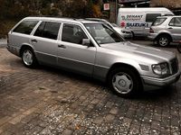 Gebraucht Mercedes E250 113 PS (83 kW) 1989 Silber Kombi