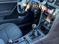 Second-hand VW Golf VII 116 CP (85 kW) 2018 Negru Break