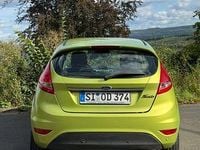 Gebraucht Ford Fiesta Titanium 97 PS (71 kW) 2011 Grün Kleinwagen
