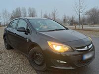 Gebraucht Opel Astra 110 PS (80 kW) 2013 Schwarz Limousine