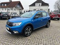 Gebraucht Dacia Sandero Celebration 90 PS (66 kW) 2018 Blau sky SUV