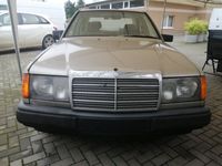 gebraucht Mercedes E230 