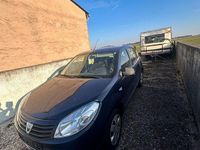 Second-hand Dacia Sandero Lauréate 75 CP (55 kW) 2010 Albastru Berlinǎ