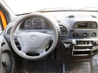 Second-hand Mercedes Sprinter 82 CP (60 kW) 2000 Portocaliu Van