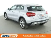 Gebraucht Mercedes GLA180 Urban 122 PS (89 kW) 2018 Grau SUV
