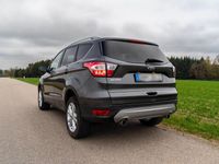 Gebraucht Ford Kuga Titanium 179 PS (131 kW) 2018 Grau SUV