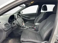 Gebraucht Hyundai i30 Passion 140 PS (102 kW) 2018 Platinum silver / mic Kleinwagen