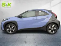 Gebraucht Toyota Aygo X 117 PS (86 kW) 2026 Lavender purple metallic/black (blau) SUV