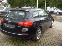 Gebraucht Opel Astra Edition 131 PS (96 kW) 2012 Schwarz Kombi