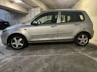 Usata Mazda 2 Active 80 CV (58 kW) 2005 Argento Utilitaria