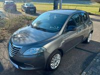 Gebraucht Lancia Ypsilon Gold 86 PS (63 kW) 2012 Grau Kleinwagen