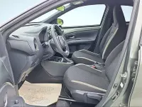 Gebraucht Toyota Aygo X Basis 72 PS (52 kW) 2022 Cardamon green metallic/ night sky black SUV