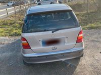 Usado Mercedes A140 82 HP (60 kW) 1999 Prateado Sedan