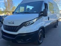 Second-hand Iveco Daily 155 CP (114 kW) 2021 Alb Monovolum