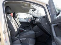 Neu VW Touran 150 PS (110 kW) 2026 Beige Van / Kleinbus