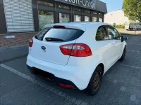 Usata Kia Rio 90 CV (66 kW) 2013 Bianco Berlina