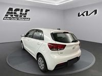 Second-hand Kia Rio 84 CP (61 kW) 2022 Alb Hatchback