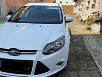 Gebraucht Ford Focus SYNC Edition 140 PS (102 kW) 2014 Weiß Limousine