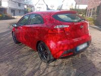 Gebraucht Kia Rio Edition 7 86 PS (63 kW) 2013 Rot Limousine