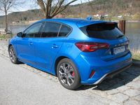 Gebraucht Ford Focus ST-Line 125 PS (91 kW) 2023 Blau Limousine