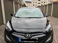 Gebraucht Hyundai i30 135 PS (99 kW) 2014 Schwarz Kleinwagen