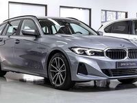 Gebraucht BMW 330e 292 PS (214 kW) 2022 Skyscraper grau metallic Kombi