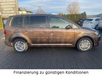 Gebraucht VW Touran Cup 140 PS (102 kW) 2015 Braun Van / Kleinbus