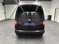 Gebraucht VW Caddy 102 PS (75 kW) 2014 Rot (blackberrymet.) Van / Kleinbus