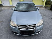 Gebraucht VW Jetta Freestyle 122 PS (89 kW) 2010 Heaven blue Limousine