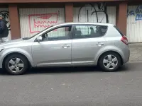 Gebraucht Kia Ceed 90 PS (66 kW) 2010 Silber Kleinwagen