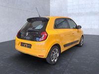 Gebraucht Renault Twingo Equilibre 65 PS (47 kW) 2023 Gelb Kleinwagen