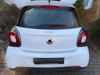 Gebraucht Smart ForFour Passion 90 PS (66 kW) 2019 Weiß Kleinwagen
