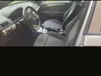 Gebraucht Opel Astra Innovation 116 PS (85 kW) 2008 Silber Coupé