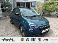 Neu Fiat 500 Icon 65 PS (47 kW) 2026 Grün Limousine